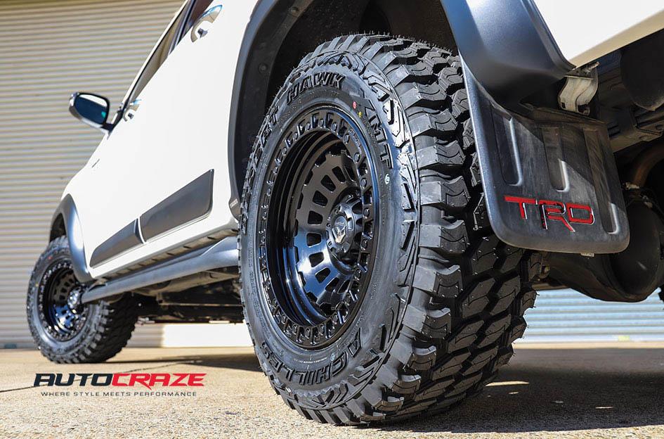 TOYOTA HILUX N80 4WD ZEPHYR MATTE BLACK